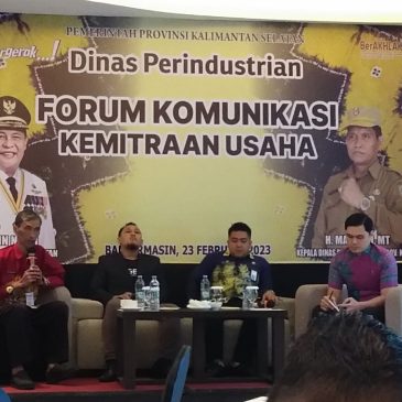 Menghadiri Forum Komunikasi Kemitraan Usaha